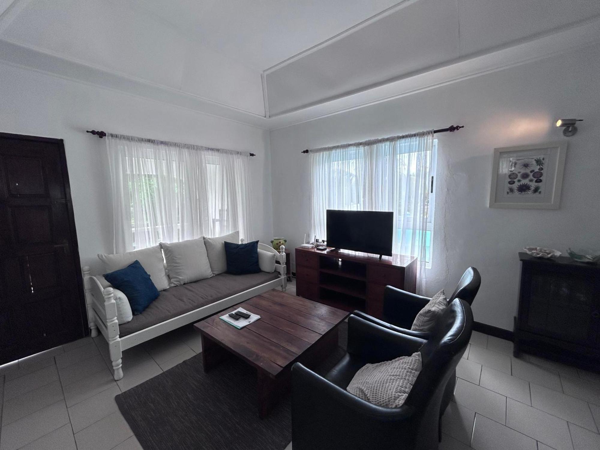 Castaway Lodge Pointe Au Sel Экстерьер фото